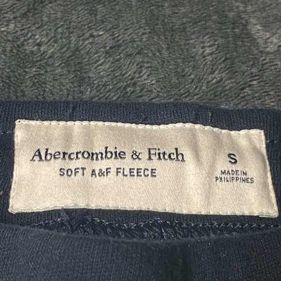 Abercrombie & Fitch - Soft A&F Fleece - Navy Blue SIZE (S) - Picture 2 of 4